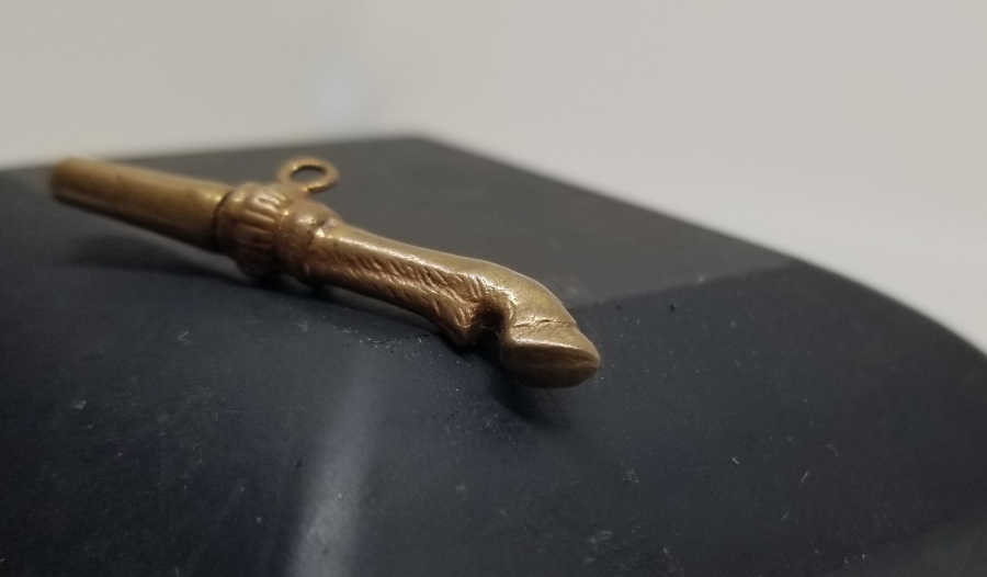 CEYLAN AYAĞI FORMUNDA YAPILMIŞ OSMANLI DÖNEMİ CEP SAATİ ANAHTARI