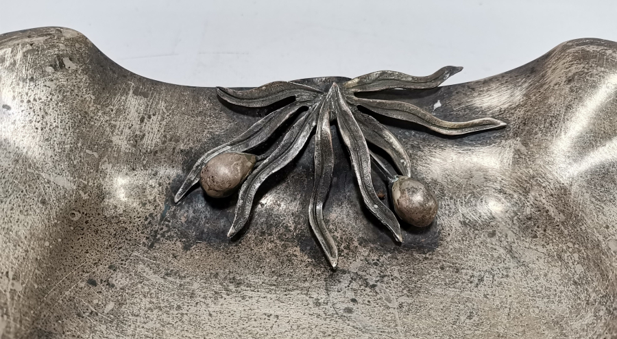 KABARTMA İŞÇİLİKLİ BÜYÜK BOY GÜMÜŞ MEYVELİK