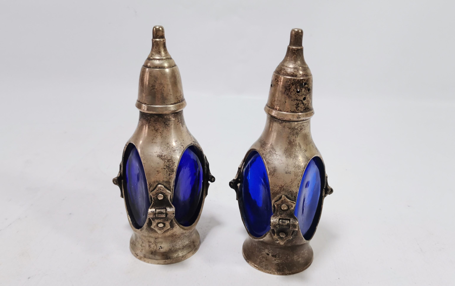 İNGİLİZ YAPIMI ANTİKA GÜMÜŞ KAPLAMA ÇİFT TUZLUK BİBERLİK