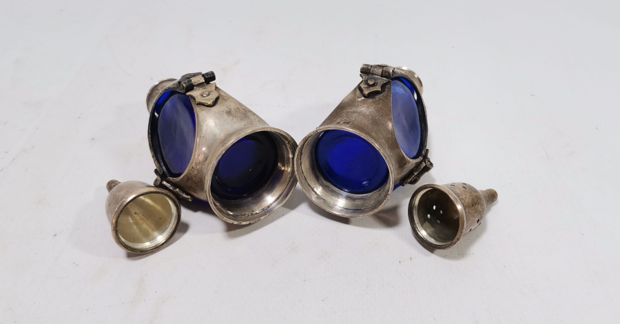 İNGİLİZ YAPIMI ANTİKA GÜMÜŞ KAPLAMA ÇİFT TUZLUK BİBERLİK