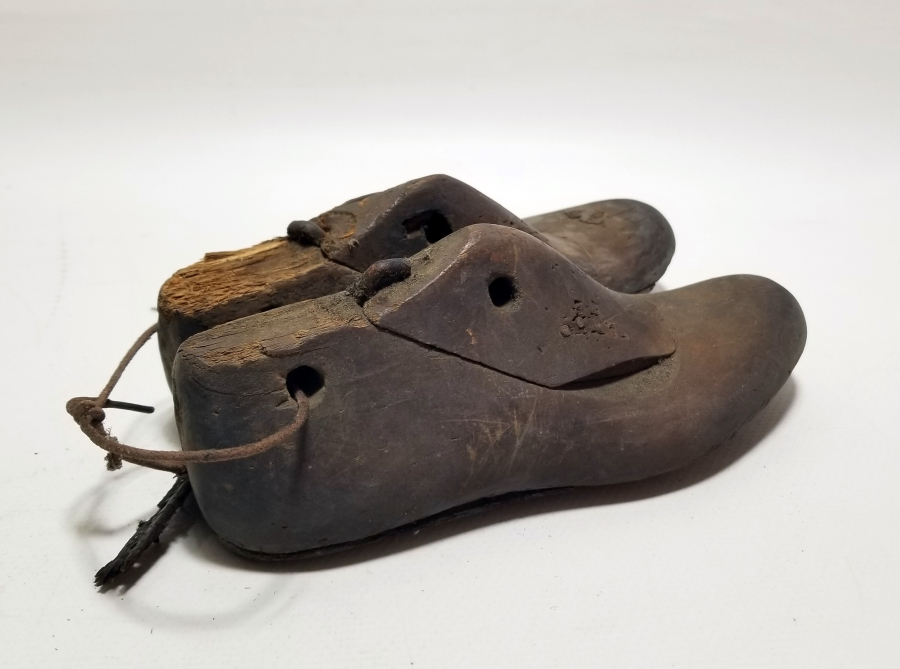 OSMANLI DÖNEMİ EL YAPIMI AHŞAP ÇOCUK AYAKKABI KALIBI