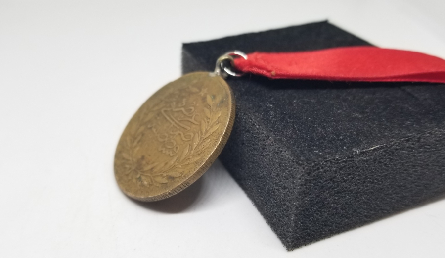 BÜYÜK BOY OSMANLI DÖNEMİ MEŞRUTİYET MADALYASI