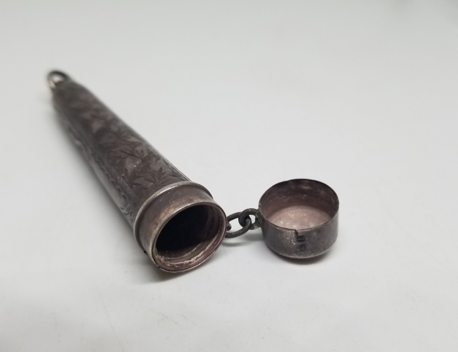 ÜZERİ DAMGALI NADİR İNGİLİZ SİGARA AĞIZLIĞI KUTUSU