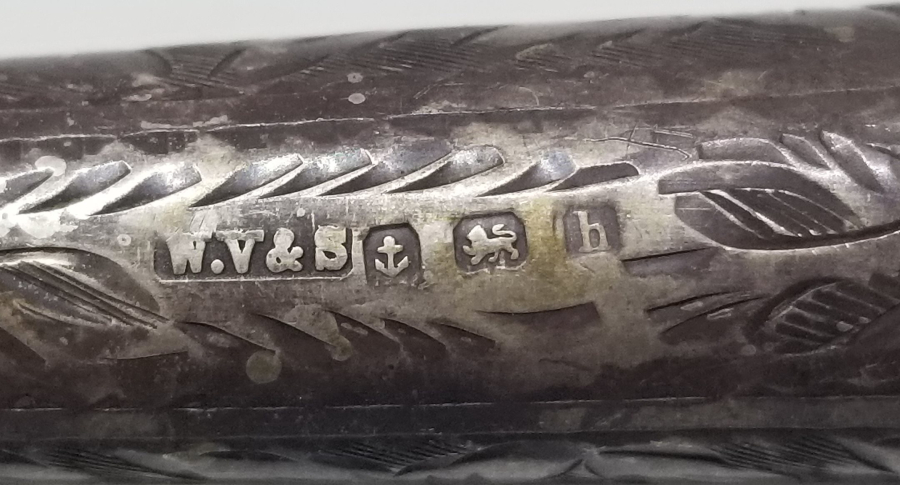 ÜZERİ DAMGALI NADİR İNGİLİZ SİGARA AĞIZLIĞI KUTUSU