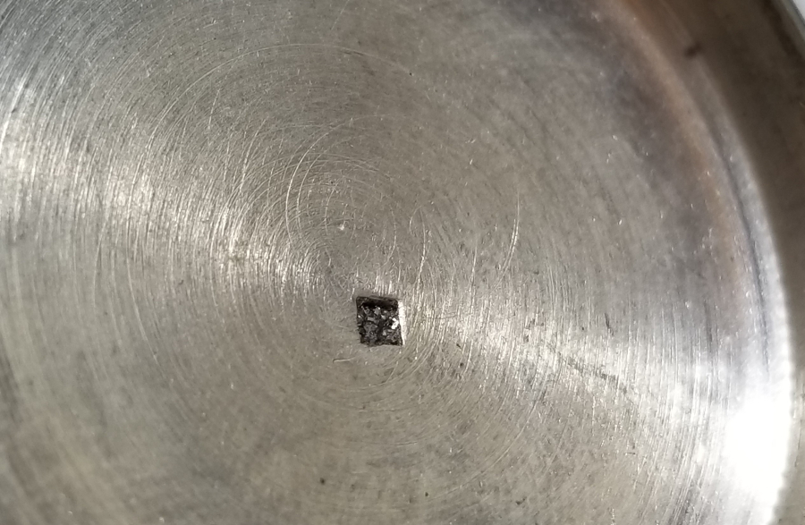 ÜZERİ YAZILI ANTİKA GÜMÜŞ MISIR YAPIMI ENFİYE KUTUSU