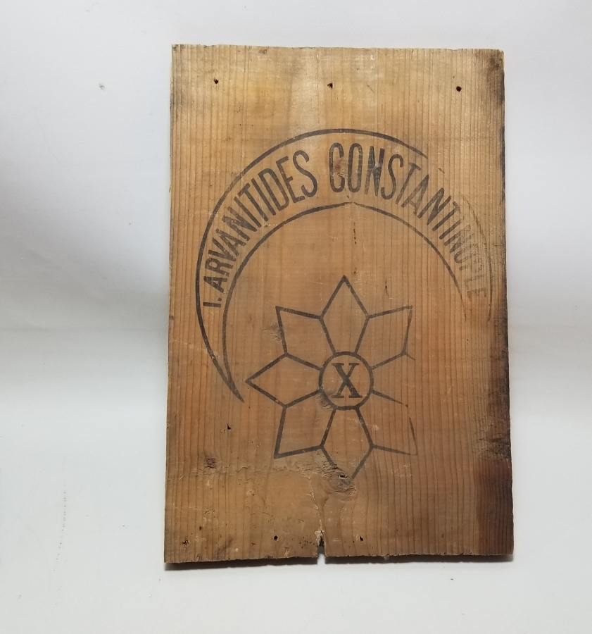 I.ARVANITIDES CONSTANTINOPLE YAZILI OSMANLI DÖNEMİ AHŞAP BİRA KASASI PARÇASI