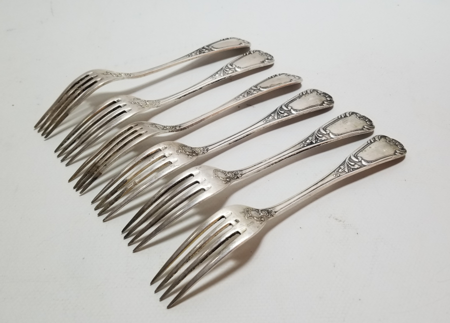 KABARTMA İŞÇİLİKLİ GÜMÜŞ ÇATAL TAKIMI