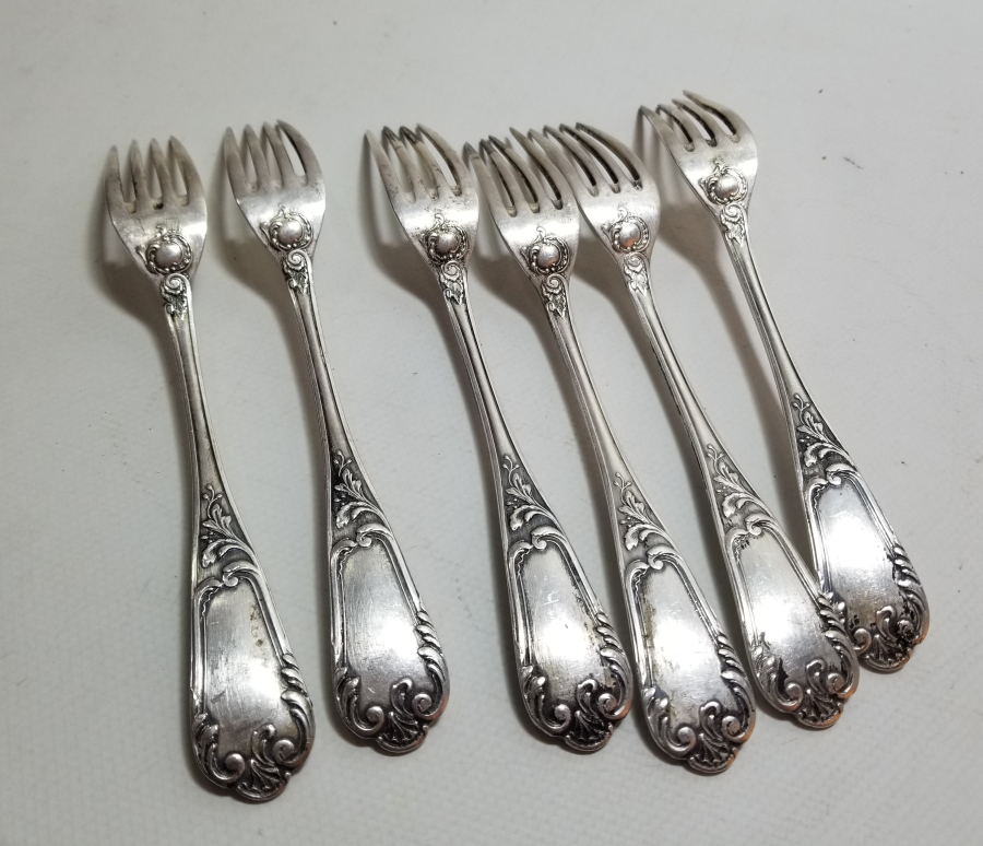 KABARTMA İŞÇİLİKLİ GÜMÜŞ ÇATAL TAKIMI