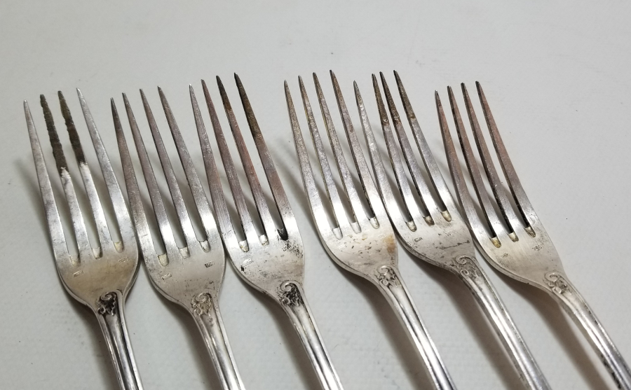 KABARTMA İŞÇİLİKLİ GÜMÜŞ ÇATAL TAKIMI