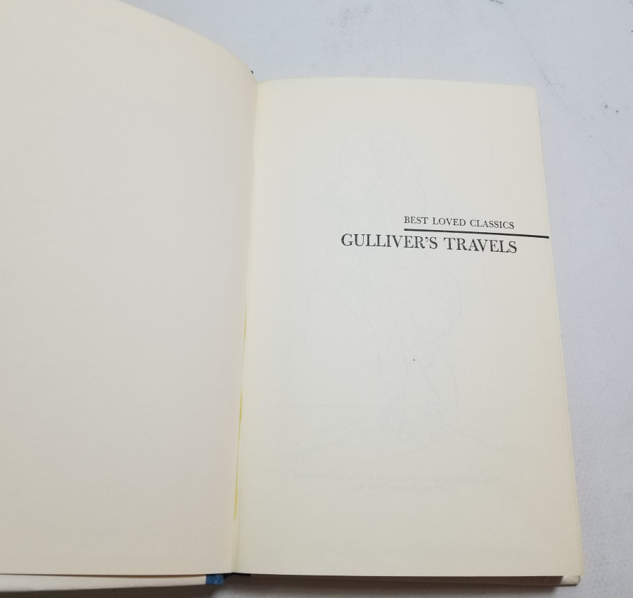 İNGİLİZCE GÜLÜVER'İN GEZİLERİ İSİMLİ KİTAP