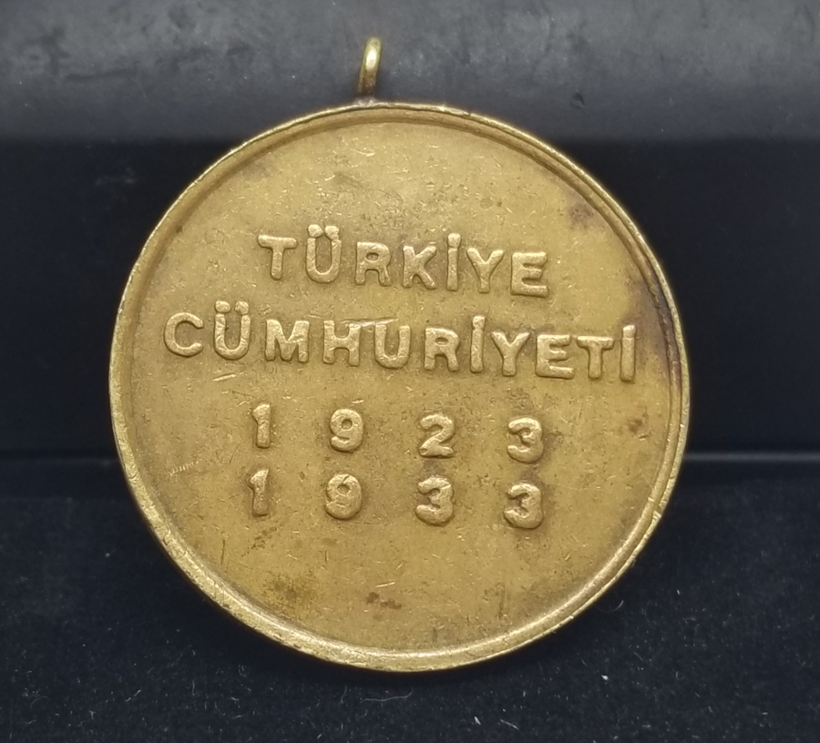 NADİR 10. YIL MADALYONU