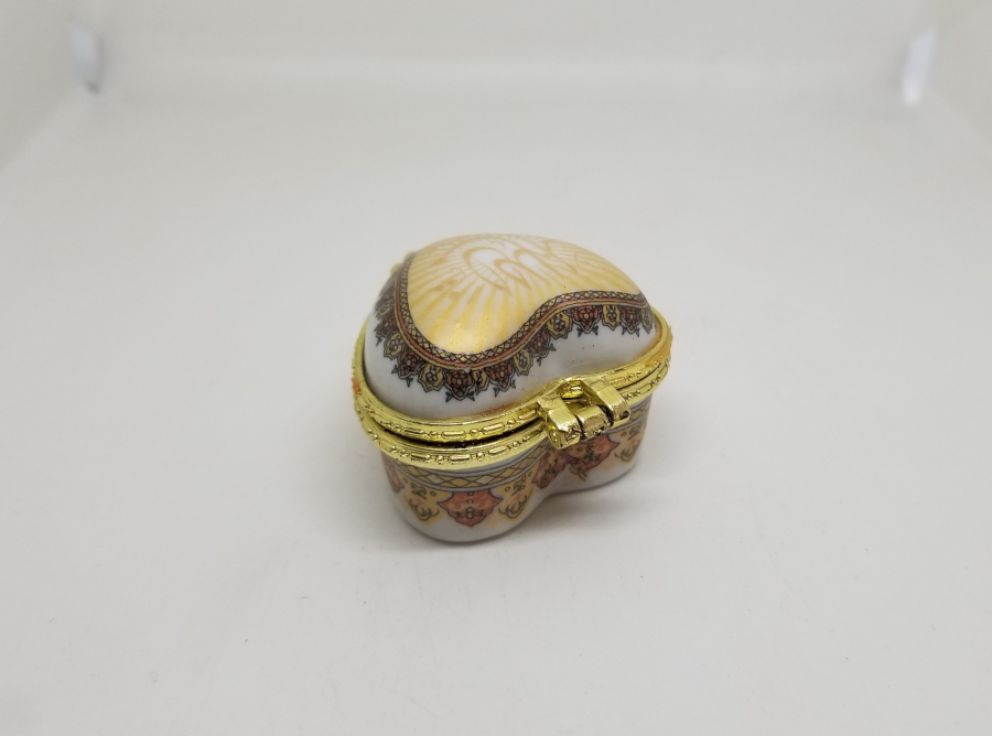 ÜZERİ YAZILI ANTİKA PORSELEN MÜCEVHER KUTUSU