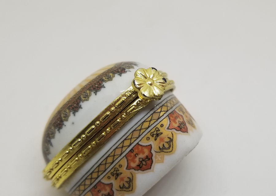 ÜZERİ YAZILI ANTİKA PORSELEN MÜCEVHER KUTUSU