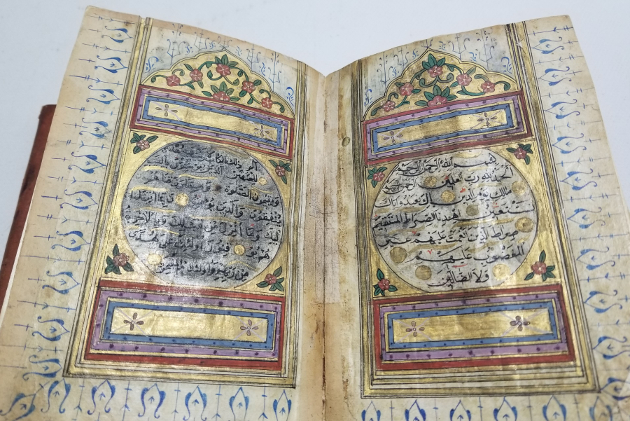 OSMANLI DÖNEMİ NADİR TİPTE TEZHİPLİ EL YAZMA KUR'AN-I KERİM