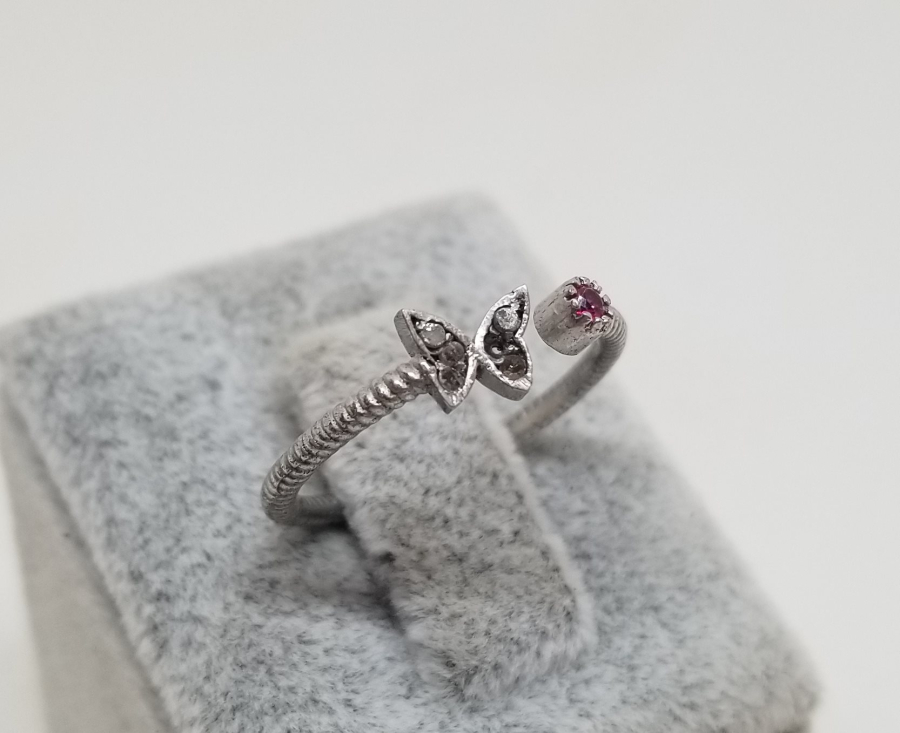 KELEBEK FORMLU YAKUT VE ELMAS TAŞLI ÖZEL YAPIM YÜZÜK