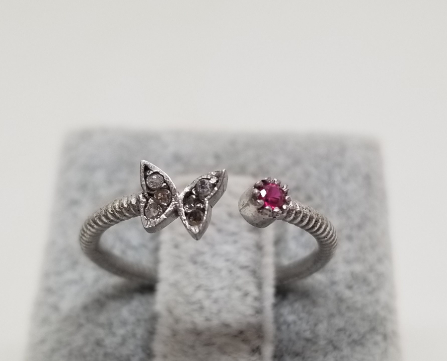 KELEBEK FORMLU YAKUT VE ELMAS TAŞLI ÖZEL YAPIM YÜZÜK