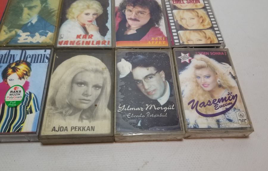 ORİJİNAL KUTUSUNDA ANTİKA KASET LOTU