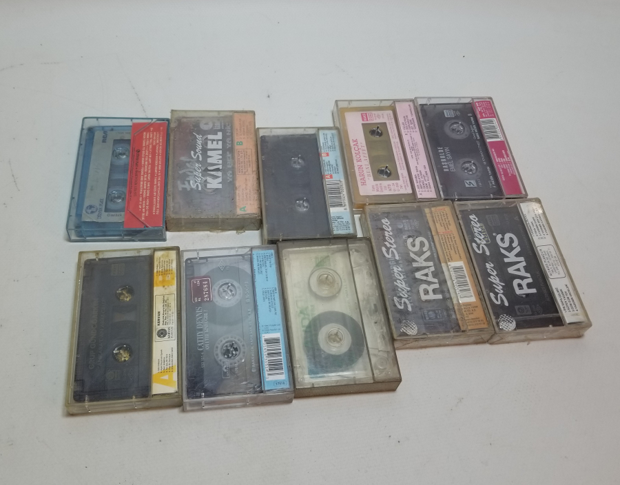 ORİJİNAL KUTUSUNDA ANTİKA KASET LOTU