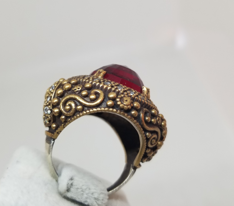 OVAL FORMLU BÜYÜK BOY HÜRREM MODEL YÜZÜK