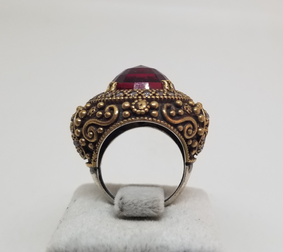 OVAL FORMLU BÜYÜK BOY HÜRREM MODEL YÜZÜK