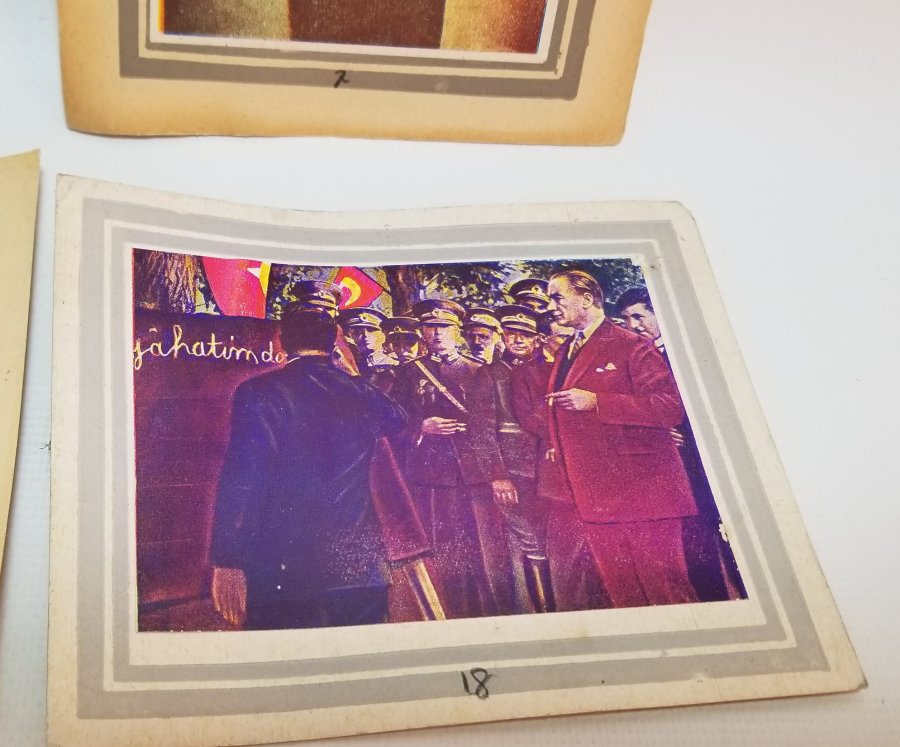 PASPARTUSUNDA ATATÜRK RESİMLERİ