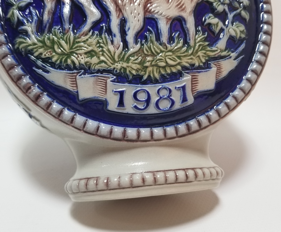 MATARA FORMUNDA YAPILMIŞ KABARTMA İŞÇİLİKLİ SINIRLI ÜRETİM SIRA NUMARALI NADİR TANKART