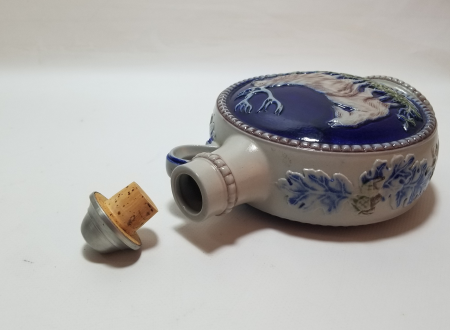 MATARA FORMUNDA YAPILMIŞ KABARTMA İŞÇİLİKLİ SINIRLI ÜRETİM SIRA NUMARALI NADİR TANKART