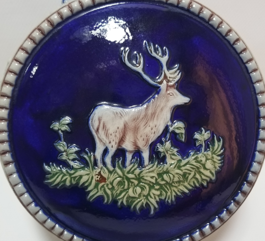 MATARA FORMUNDA YAPILMIŞ KABARTMA İŞÇİLİKLİ SINIRLI ÜRETİM SIRA NUMARALI NADİR TANKART