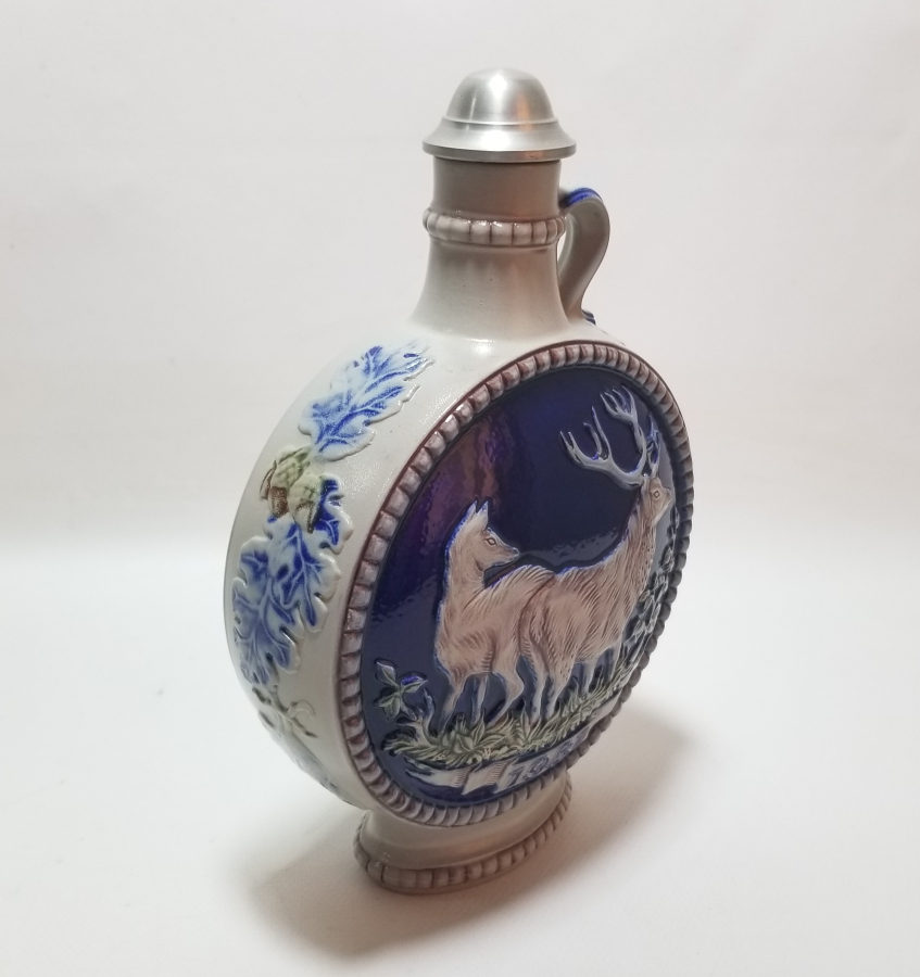 MATARA FORMUNDA YAPILMIŞ KABARTMA İŞÇİLİKLİ SINIRLI ÜRETİM SIRA NUMARALI NADİR TANKART