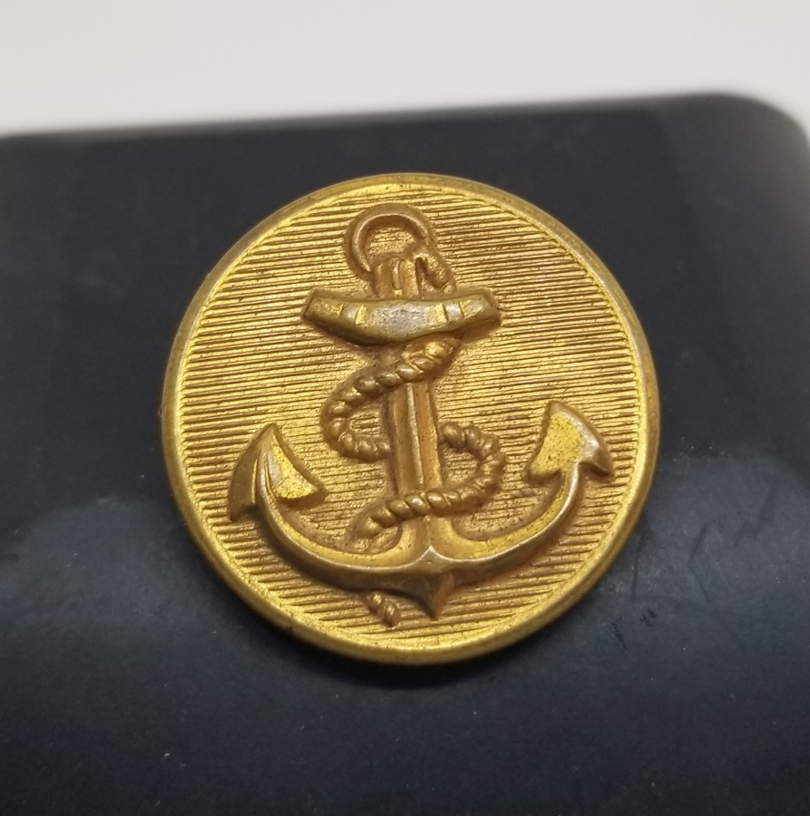 ÜZERİ TOMBAK İŞÇİLİKLİ OSMANLI DÖNEMİ DENİZCİ SUBAY DÜĞMESİ