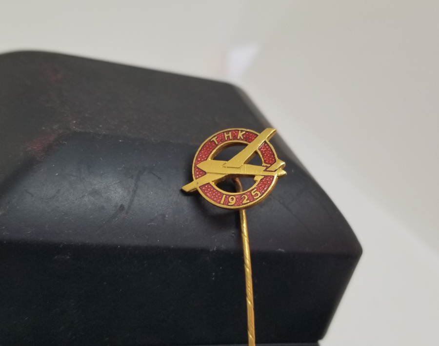 ÜZERİ MİNE İŞÇİLİKLİ TÜRK HAVA KURUMU ROZET