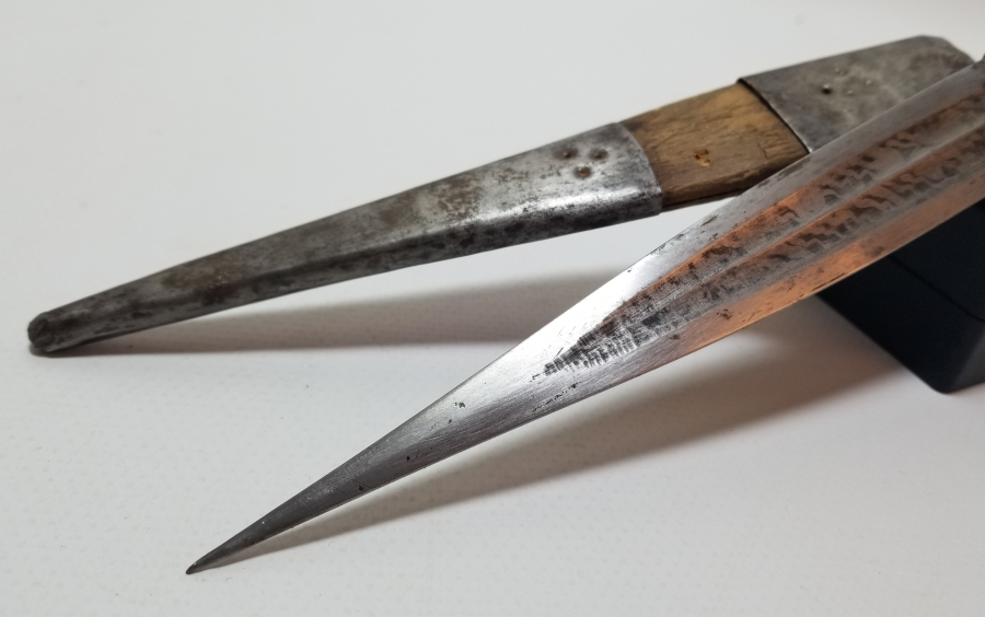 ORİJİNAL KININDA OSMANLI DÖNEMİ BOYNUZ SAPLI AFYON KAMASI