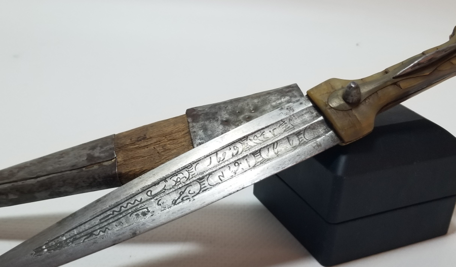 ORİJİNAL KININDA OSMANLI DÖNEMİ BOYNUZ SAPLI AFYON KAMASI