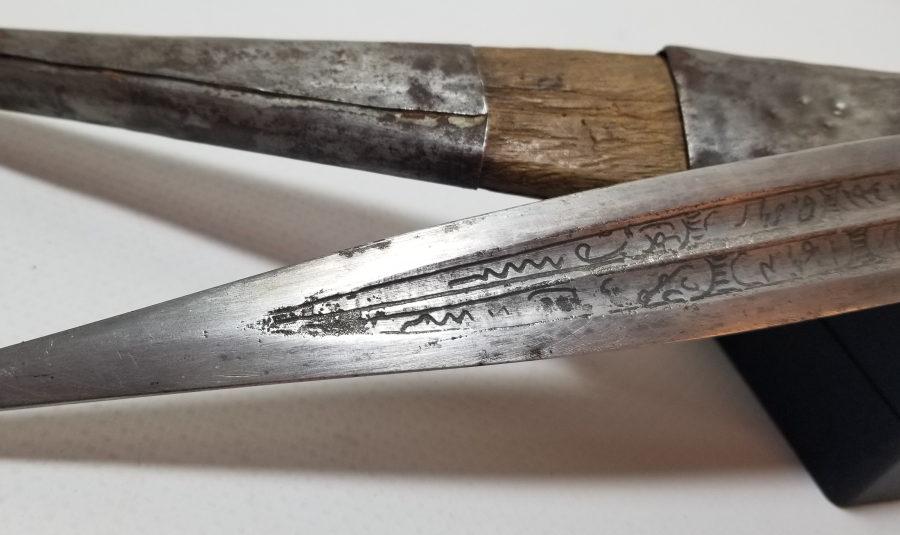 ORİJİNAL KININDA OSMANLI DÖNEMİ BOYNUZ SAPLI AFYON KAMASI