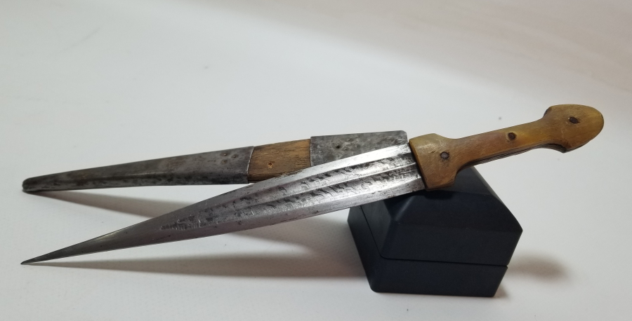 ORİJİNAL KININDA OSMANLI DÖNEMİ BOYNUZ SAPLI AFYON KAMASI