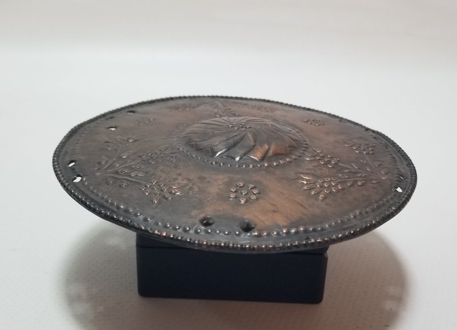 KABARTMA İŞÇİLİKLİ VE ÇARKIFELEKLİ OSMANLI DÖNEMİ GELİN TEPELİĞİ