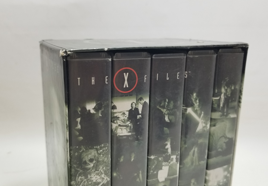 X FİLES İSİMLİ DİZİYE AİT KASET TAKIMI