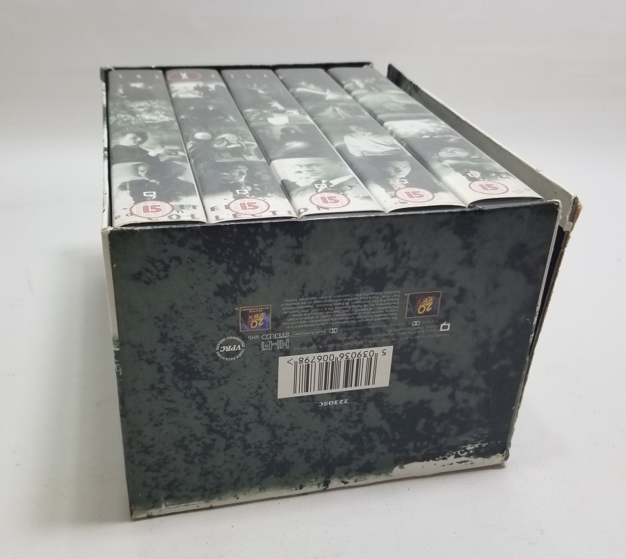 X FİLES İSİMLİ DİZİYE AİT KASET TAKIMI