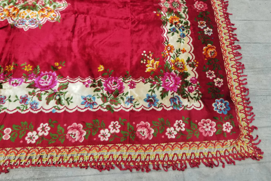 BÜYÜK BOY ANTİKA FLOŞ İPEK DUVAR HALISI