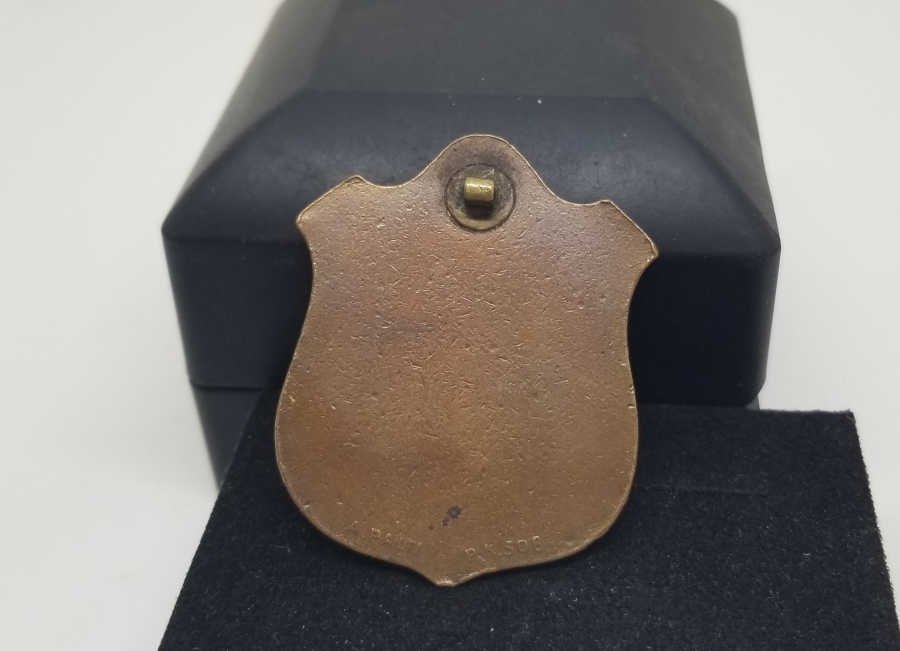 MİNE İŞÇİLİKLİ NADİR İŞBANKASI ROZET