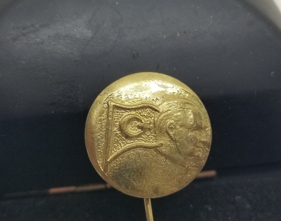 KABARTMA İŞÇİLİKLİ ANTİKA ATATÜRK ROZET