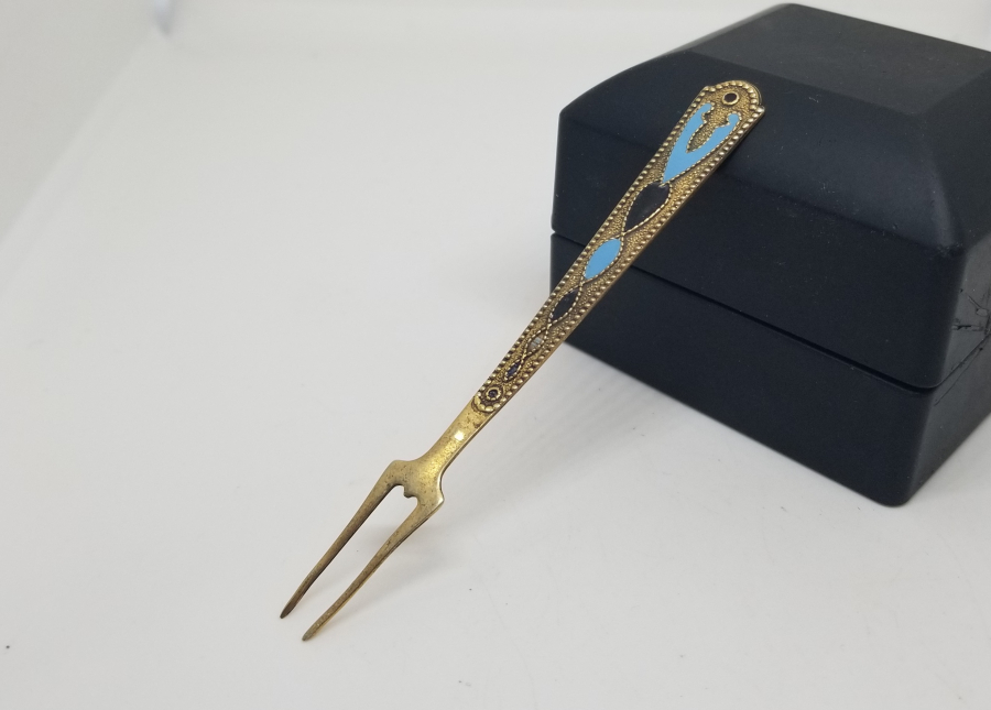 ORAK ÇEKİÇ DAMGALI ANTİKA MİNELİ RUS GÜMÜŞ PEYNİR ÇATALI