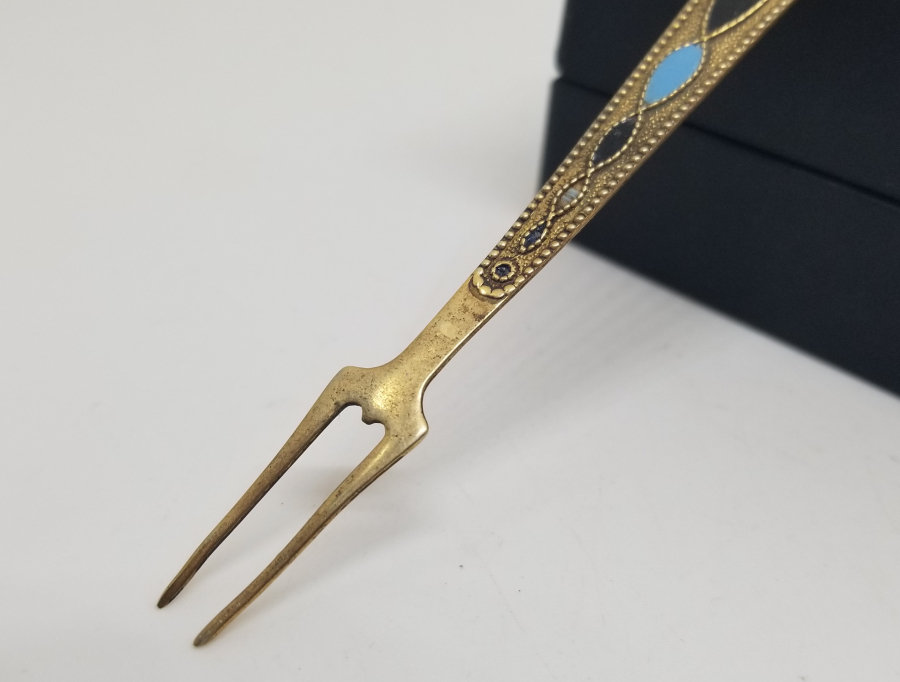 ORAK ÇEKİÇ DAMGALI ANTİKA MİNELİ RUS GÜMÜŞ PEYNİR ÇATALI