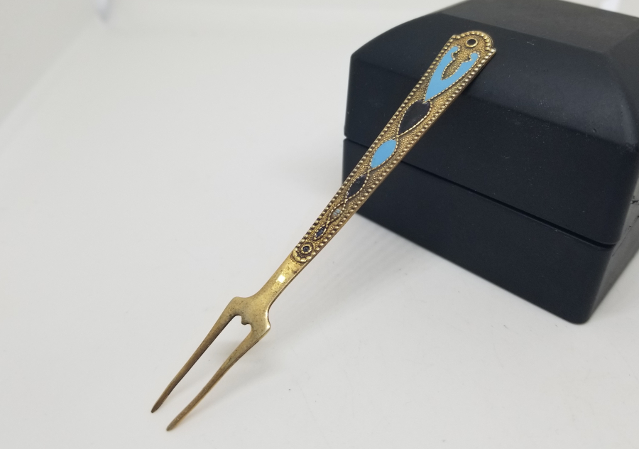 ORAK ÇEKİÇ DAMGALI ANTİKA MİNELİ RUS GÜMÜŞ PEYNİR ÇATALI