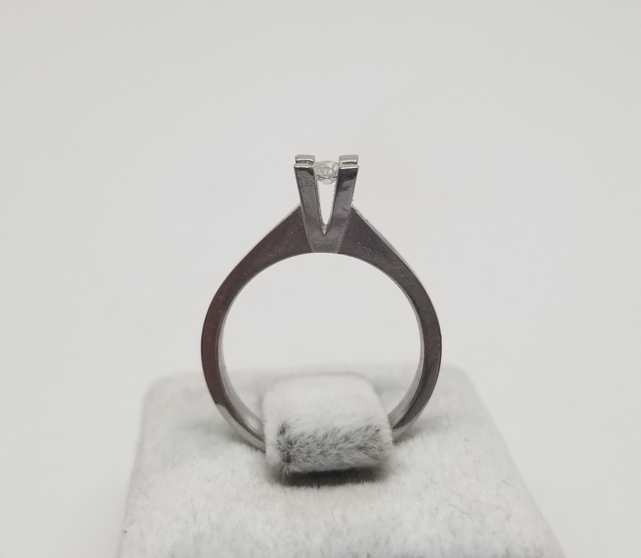 PIRLANTA TAŞLI TEKTAŞ YÜZÜK