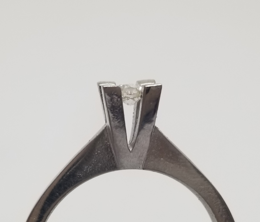 PIRLANTA TAŞLI TEKTAŞ YÜZÜK