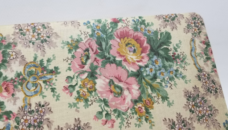 UZAKDOĞU YAPIMI İPEK MÜCEVHER KUTUSU