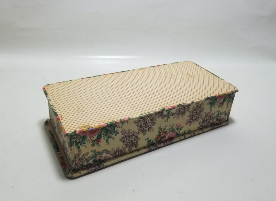 UZAKDOĞU YAPIMI İPEK MÜCEVHER KUTUSU