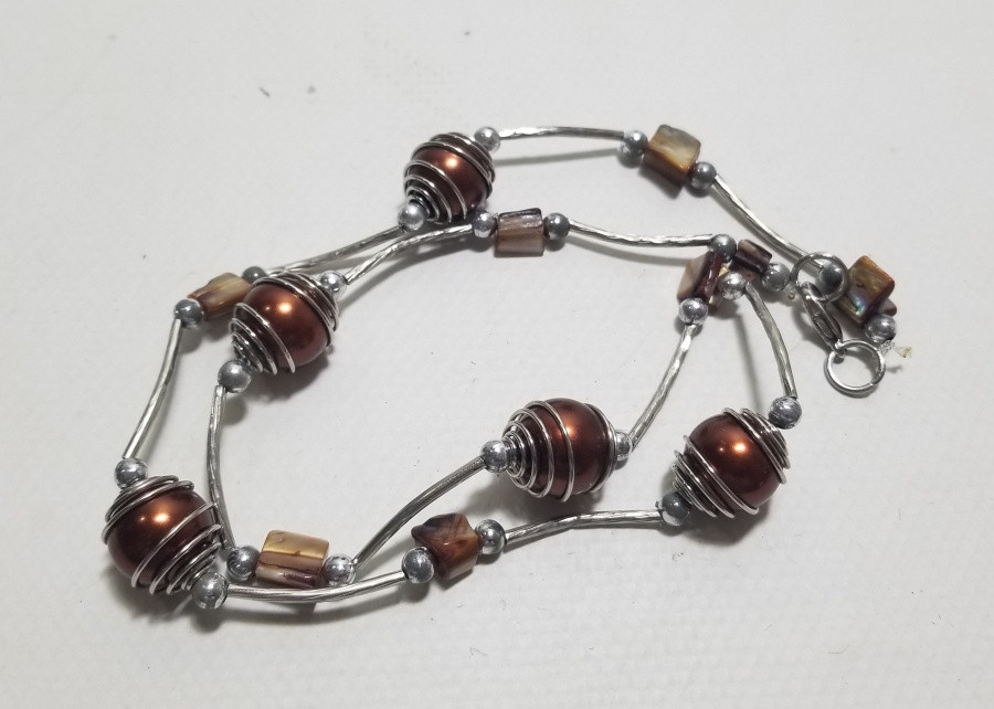 ÜZERİ DOĞAL TAŞLI ANTİKA BİJUTERİ STRES KOLYESİ