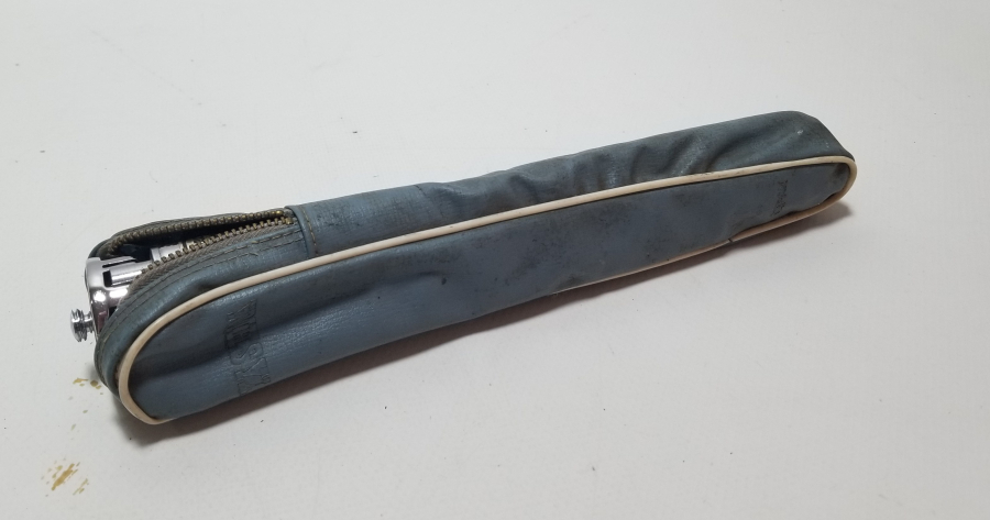 ORİJİNAL ÇANTASINDA ANTİKA YASHICA MARKA FOTOĞRAF MAKİNESİ TRİPODU